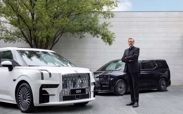 СТЕФАН ЗИЛАФФ: УШЕЛ ИЗ BENTLEY... В GEELY