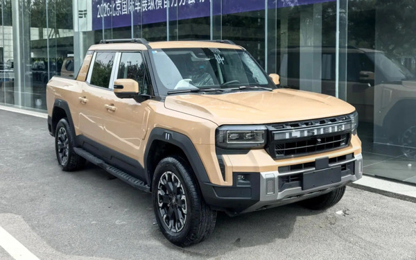 JETOUR ZONGHENG F700: ПИКАП, КОТОРЫЙ МОЖЕТ СЛУЧАЙНО УЛЕТЕТЬ В КОСМОС