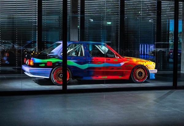 BMW ART CARS, ЧАСТЬ ТРЕТЬЯ: ОТ ТЕТРАДКИ В КЛЕТОЧКУ ДО АВСТРАЛИЙСКИХ СНОВ
