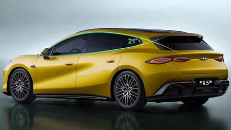 BYD РЕШИЛ, ЧТО ОДНОГО «КИТАЙСКОГО FERRARI» МАЛО, И КЛОНИРОВАЛ ЕГО BYD РЕШИЛ, ЧТО ОДНОГО «КИТАЙСКОГО FERRARI» МАЛО, И КЛОНИРОВАЛ ЕГО
