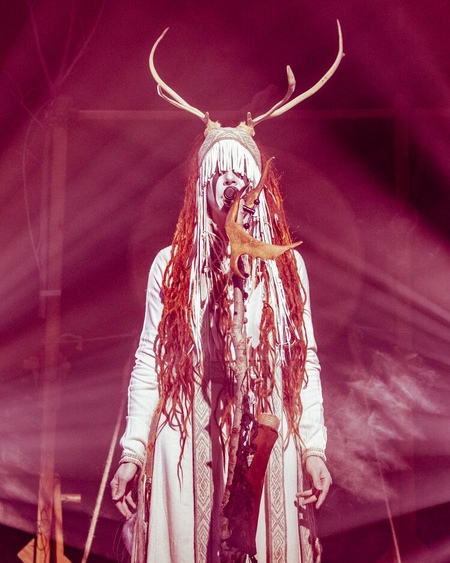 Архаические мотивы в современных массовых спектаклях