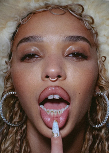 Мода и повседневная жизнь: влияние зубных украшений на современную культуру