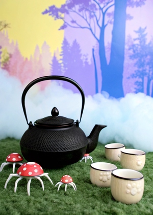 Магазин фарфоровой посуды «Vintage Ceramic Maze»