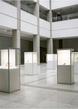 Редизайн айдентики арт-резиденции "SHYM"