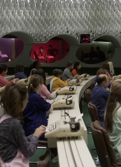 IV глава.
«Единство декораций»