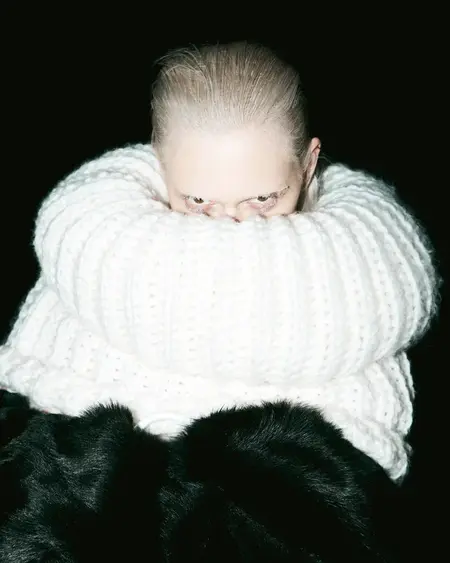 ART CONCEPT: SNOW BURN SCARF