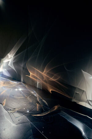 Инсталляция "Течение света"