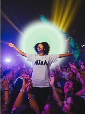 AURA - дизайнеры современной, комфортной одежды и украшений
