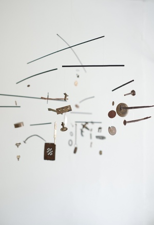 Мобиль "Следы времени"