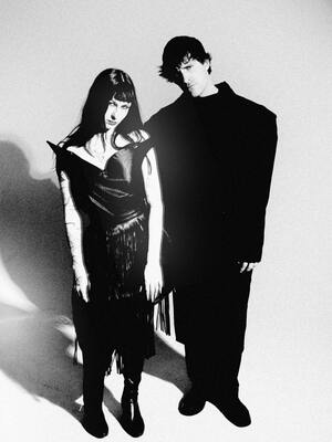 Оммаж на Miss Kittin & The Hacket
