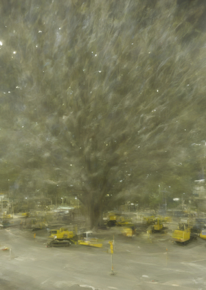 Имитация стиля Michael Wesely с помощью SDXL