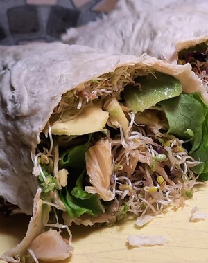 Green Veg-Roll Special