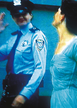 Деконструкция женственности в видео-арте