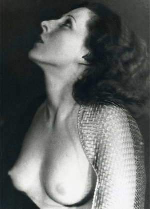 «Female gaze»‎ в модной и художественной фотографии