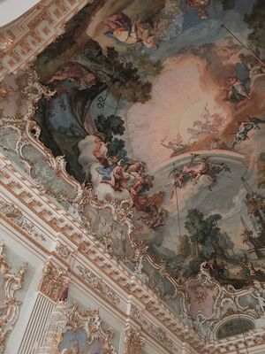 Как я пыталась заставить XVIII век работать в 2025-м: эксперимент с рококо 