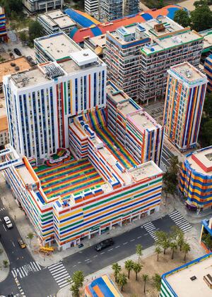 Платки для вымышленного манифеста Даниэля Бюрена "Полосы"