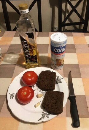 Пантомакет (каталонский бутерброд с помидором)