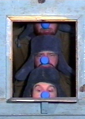 Видео «Синие носы представляют 14 перформансов в бункере», 1999