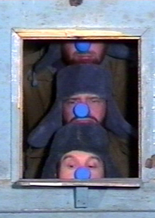Видео «Синие носы представляют 14 перформансов в бункере», 1999
