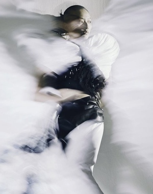 Размытость тела в фотографии: традиция пикториализма и её актуализация в мо