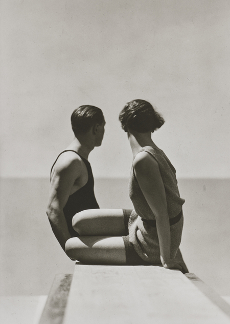 Эволюция пляжной одежды через призму модной фотографии