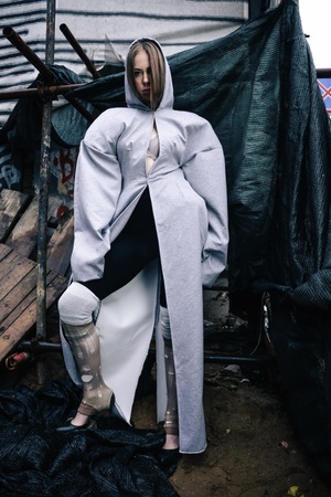 ДАДА: переосмысление моды через призму абсурда