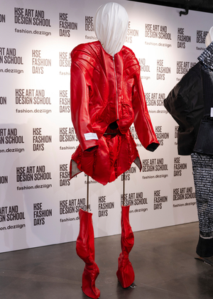 HSE FASHION DAYS x Цветной. Выставка 