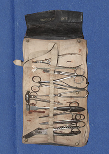 Хирург: дневники и рисунки