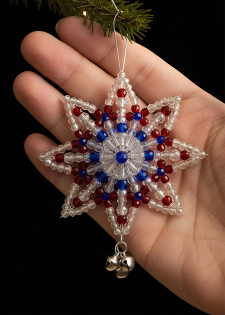 Серия елочных игрушек из бисера