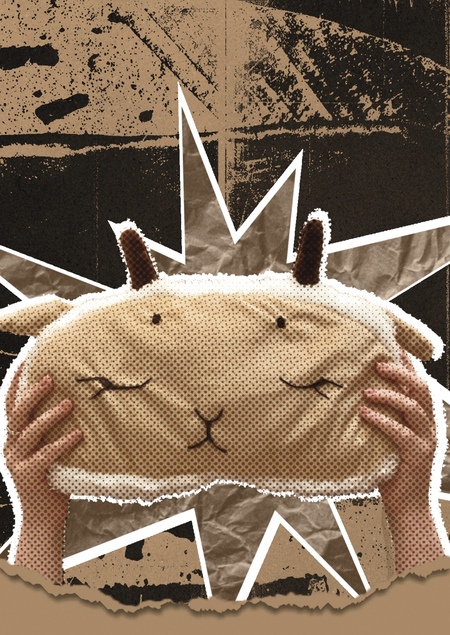 Детская игрушка-плед овечка