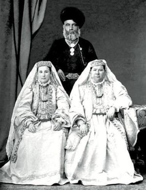 Праздничный костюм молодой казанской татарки.