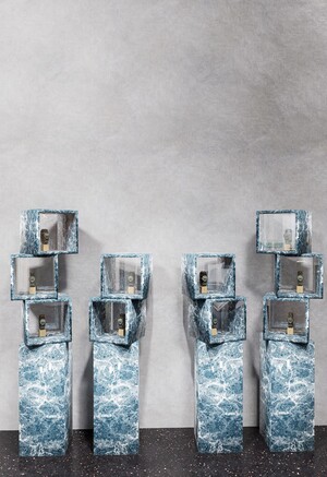 Obelis 45 — Marble Showcase