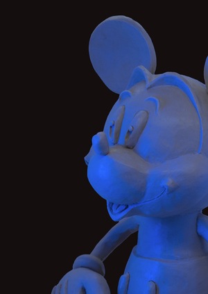 Анимационная скульптура: череп и Микки Мауса