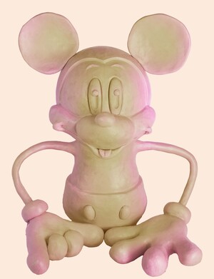 Скульптура Микки Мауса