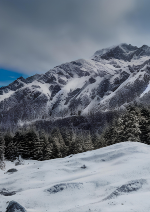 Генерация изображений гор на основе Stable Diffusion