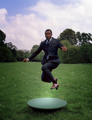 доклад о кураторе: Окуи Энвезор