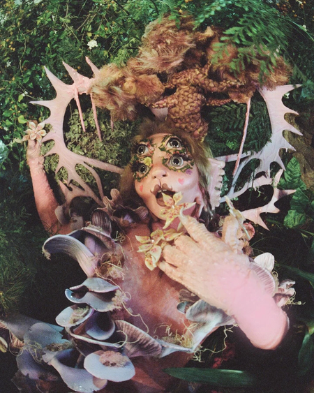 Эволюция сценического образа Мелани Мартинес как поиск идентичности