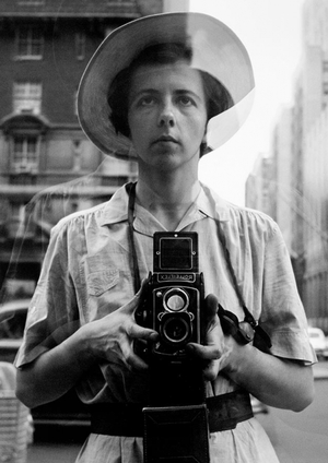 Конструируя Вивиан Майер: как книги создают образ фотографа