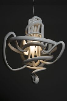 Социальный бунт и DIY. Концептуальный дизайн и ирония