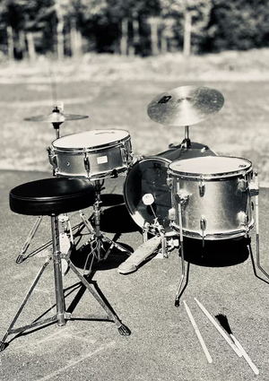 Эволюция визуального образа барабанной установки