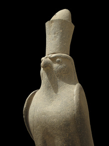 «Маскот» в контексте различных эпох