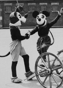 Истоки и контекст