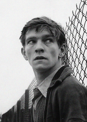 Роль света и тени в создании атмосферы в британском кино