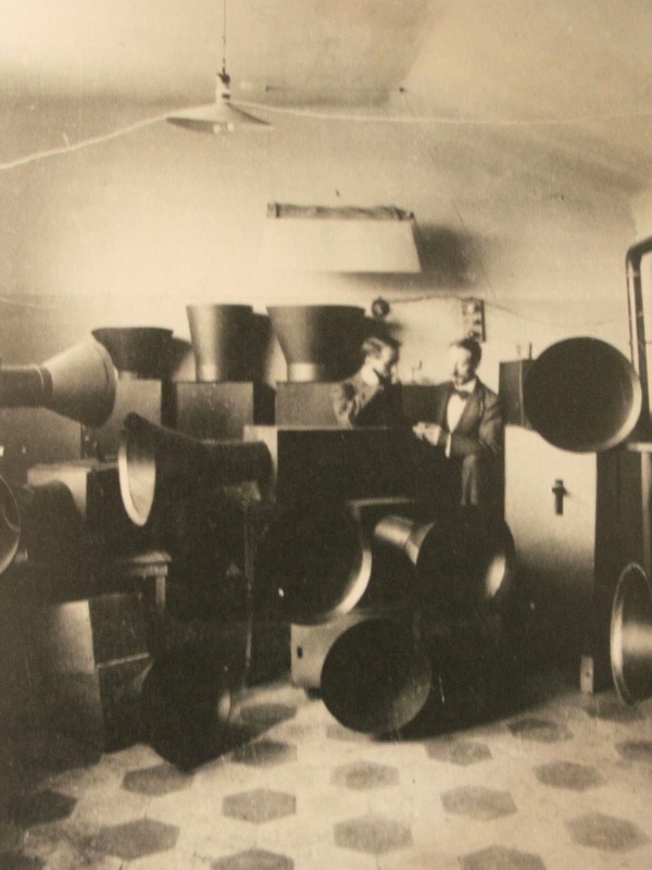 Инструменты шума: акустическая революция Луиджи Руссоло