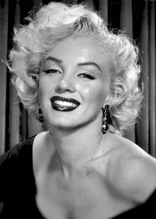 1930–50-е годы: гиперфеминность