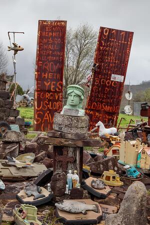 Язык материалов: разнообразие медиумов творцов-аутсайдеров