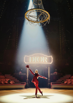 Новогодняя реклама Dior: как бренд создает эстетику праздника