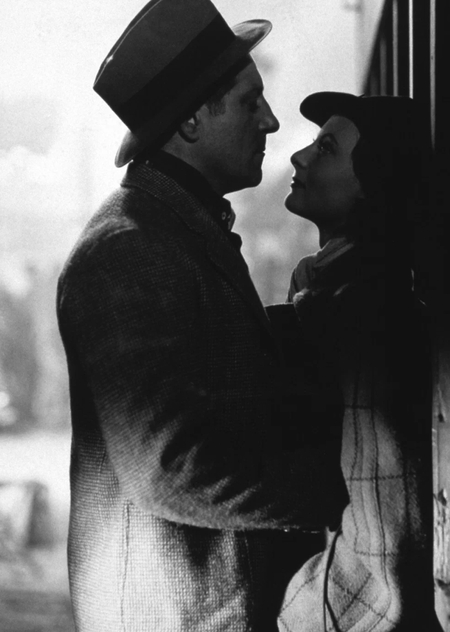 Визуальный язык поэтического реализма: обречённость и красота поражения