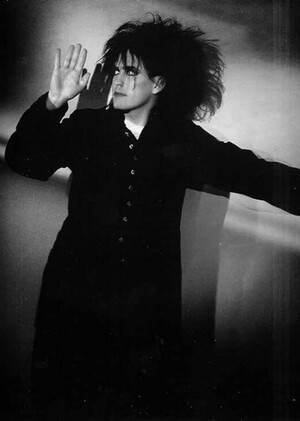 Влияние Роберта Смита и The Cure на ленинградские рок-группы 1980-х