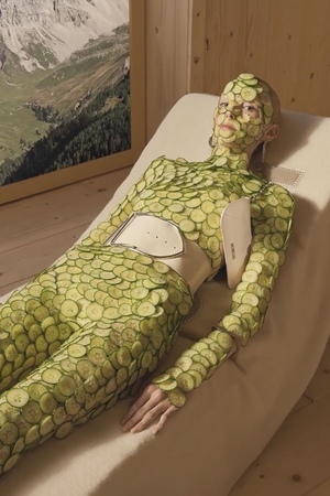 Jacquemus: новая эстетика люксовой рекламы в эпоху соцсетей